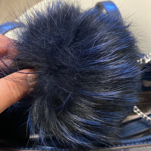 Michael kors Tote, crossbody, large wristlet Zip Wallet and puff - Picture 3 of 11